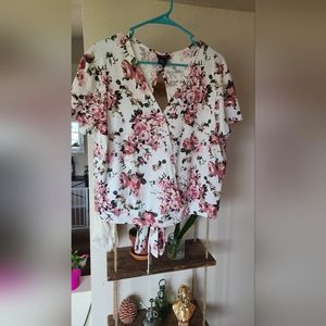 3x RUE+ Floral Blouse